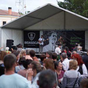 AztarnaBeltza_DON3496 (Med)