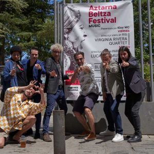 AztarnaBeltza_DON4572 (Med)